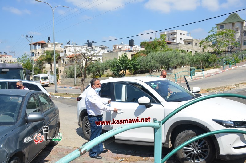 فيديو:  رئيس اللجنة الشعبية سائد عيسى خلال جولته إلى مدارس المدينة  نُجدد دعوتنا بعدم إرسال الطلاب إلى المدارس يوم الأحد ونؤكد قرار فتح المدارس قرار اقتصادي اكثر ما هو تعليمي وصحي  